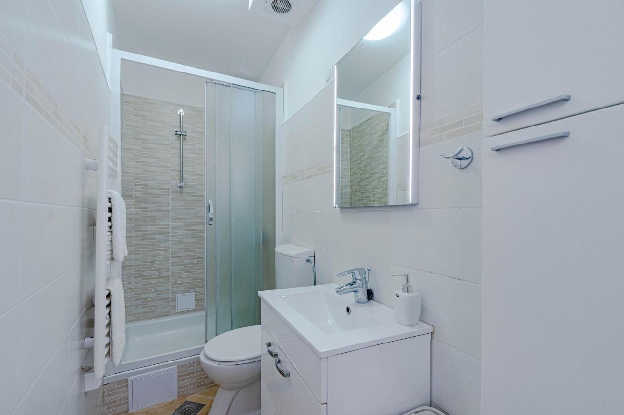 Apartments By The Sea Cove Zaglav, Korcula - 12208 Prizba Exterior photo
